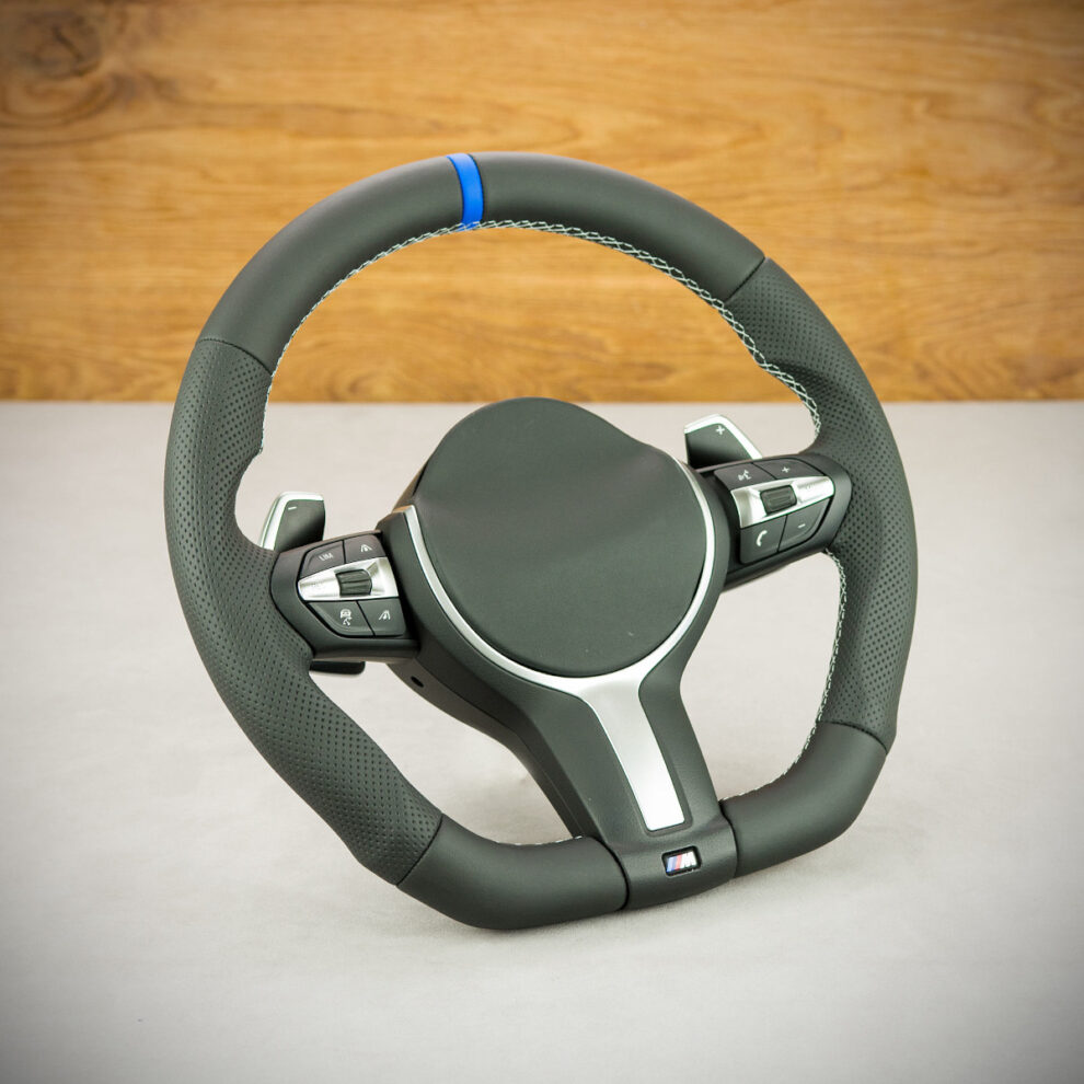 Modyfikacja i obszycie kierownicy BMW F12