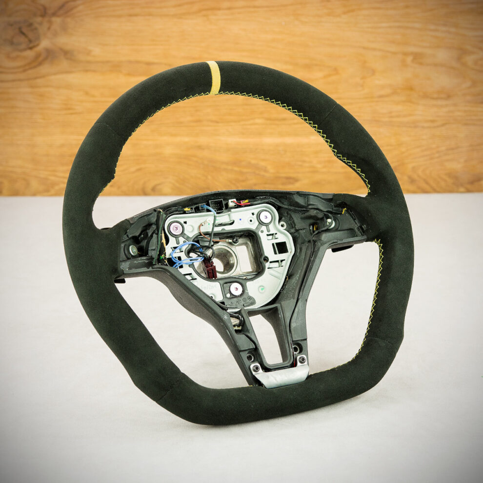 Modyfikacja i obszycie kierownicy Mercedes-Benz CLS C218