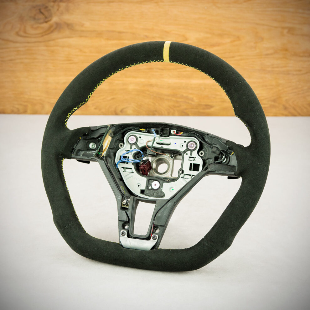 Modyfikacja i obszycie kierownicy Mercedes-Benz CLS C218