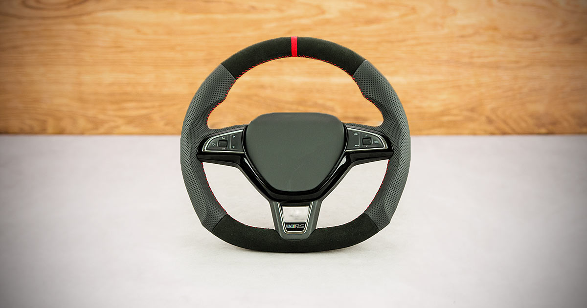 Modyfikacja i obszycie kierownicy Skoda Octavia III RS