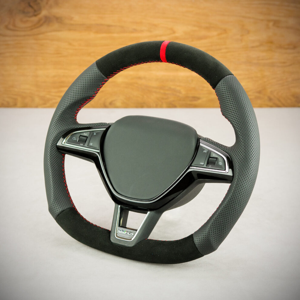 Modyfikacja i obszycie kierownicy Skoda Octavia III RS