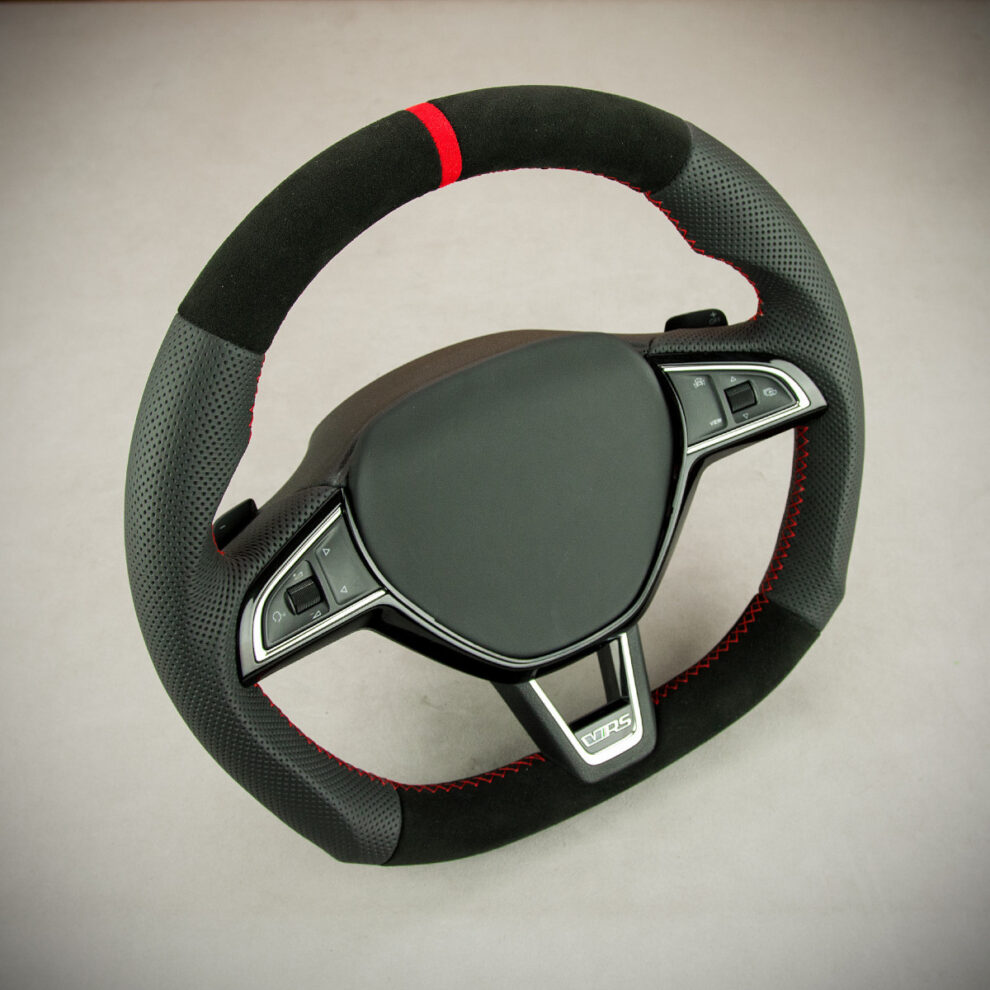 Modyfikacja i obszycie kierownicy Skoda Octavia III RS