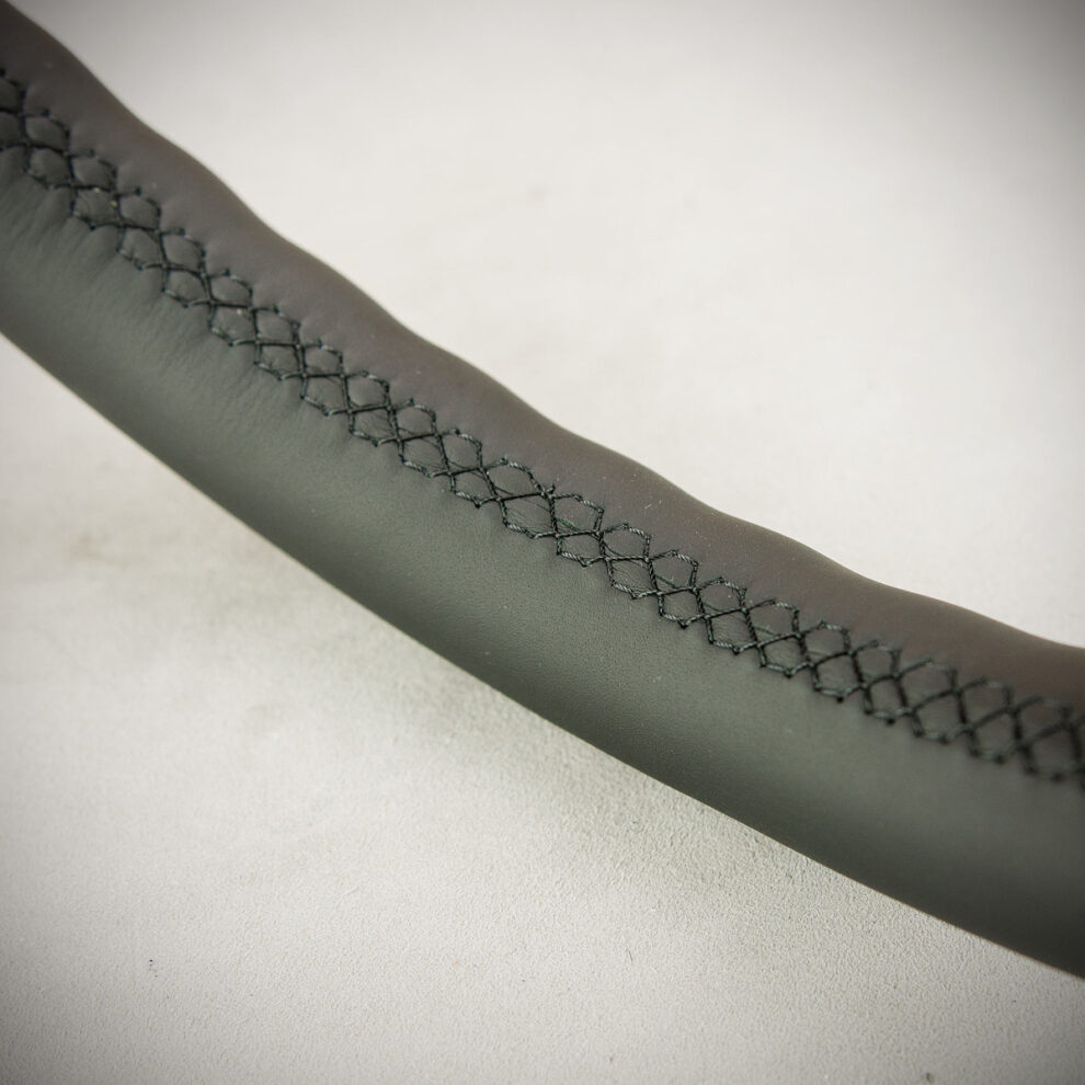 Obszycie kierownicy Chevrolet Express School