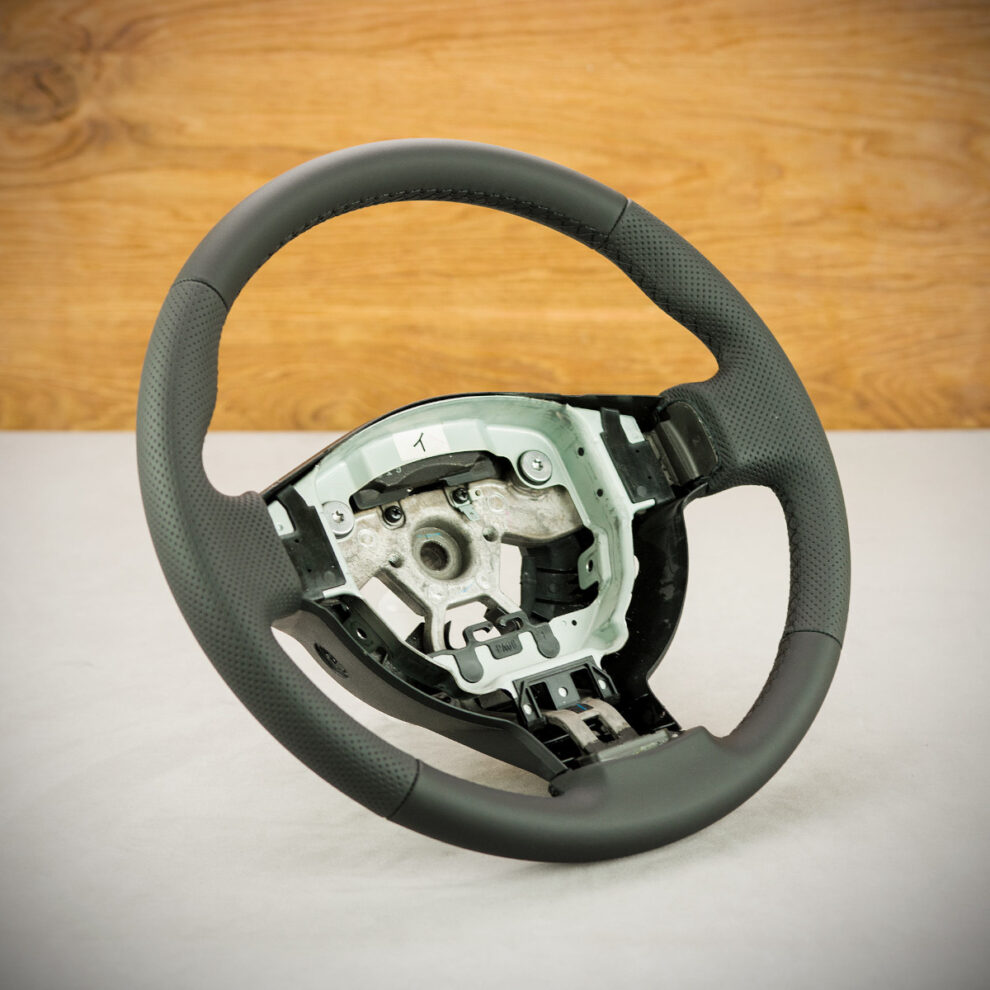 Obszycie kierownicy Nissan X-Trail II