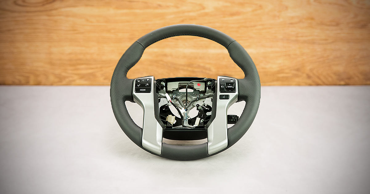 Obszycie kierownicy Toyota Land Cruiser VI Obszycie kierownicy Toyota Land Cruiser VI