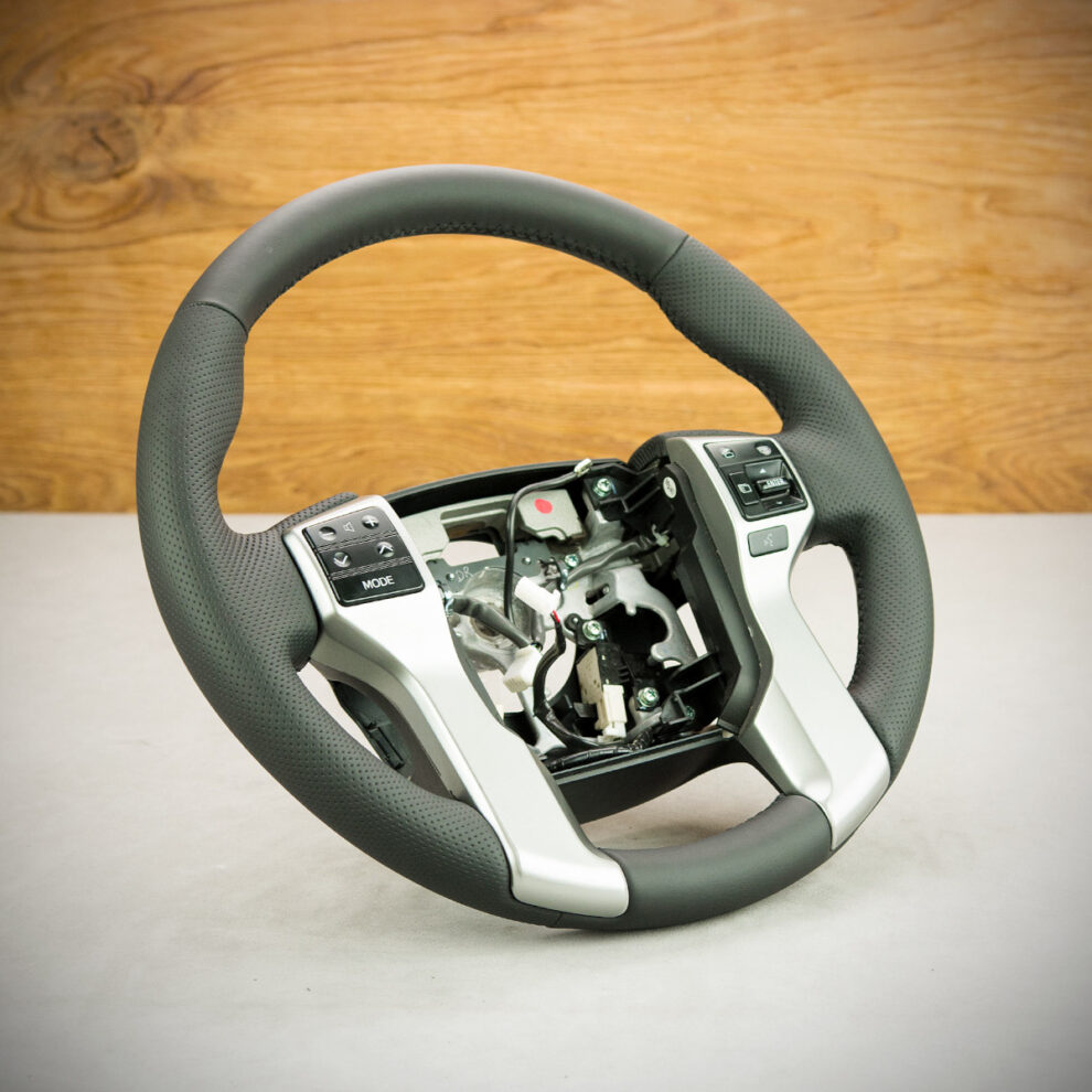 Obszycie kierownicy Toyota Land Cruiser VI
