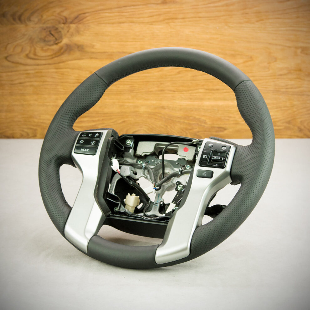Obszycie kierownicy Toyota Land Cruiser VI