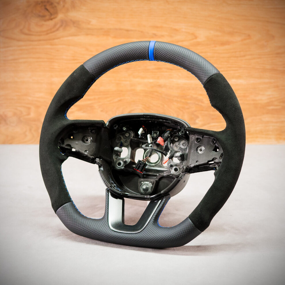 Modyfikacja i obszycie kierownicy Dodge Charger