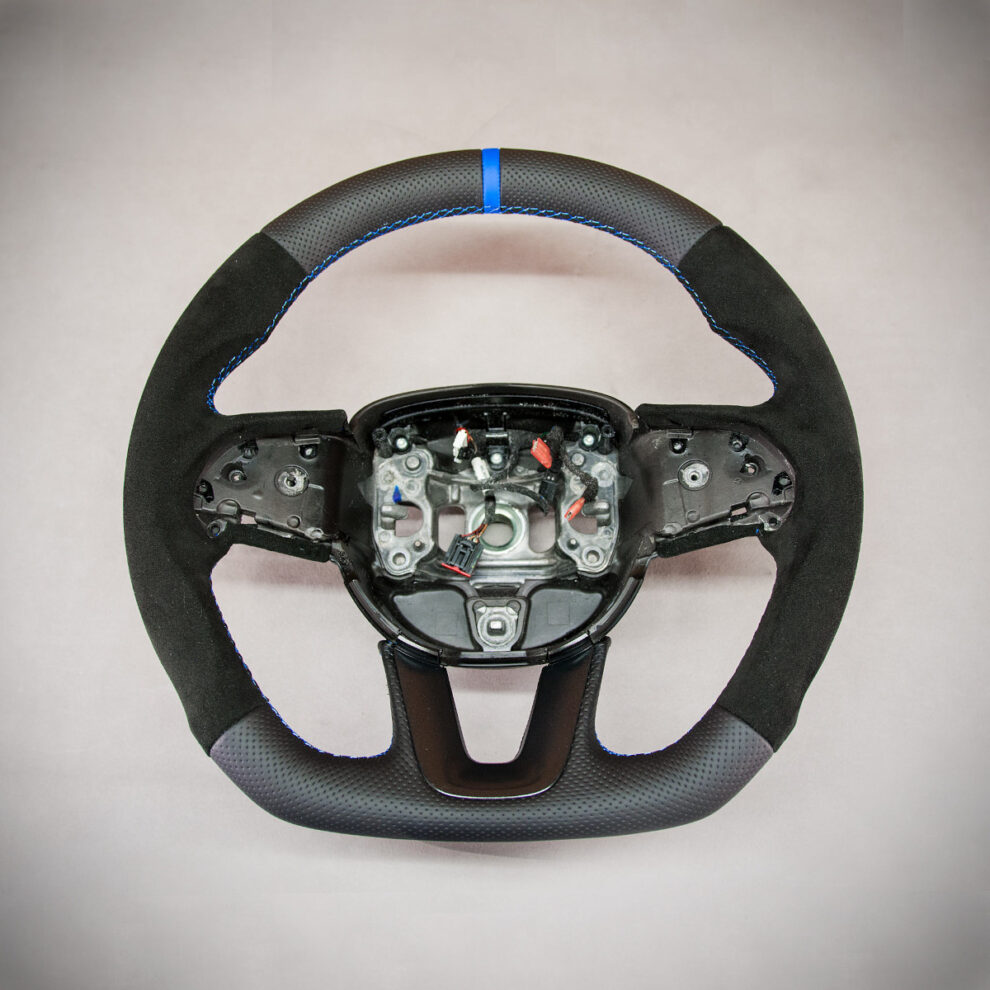 Modyfikacja i obszycie kierownicy Dodge Charger