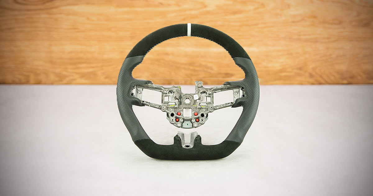 Modyfikacja i obszycie kierownicy Ford Mustang VI Modyfikacja i obszycie kierownicy Ford Mustang VI