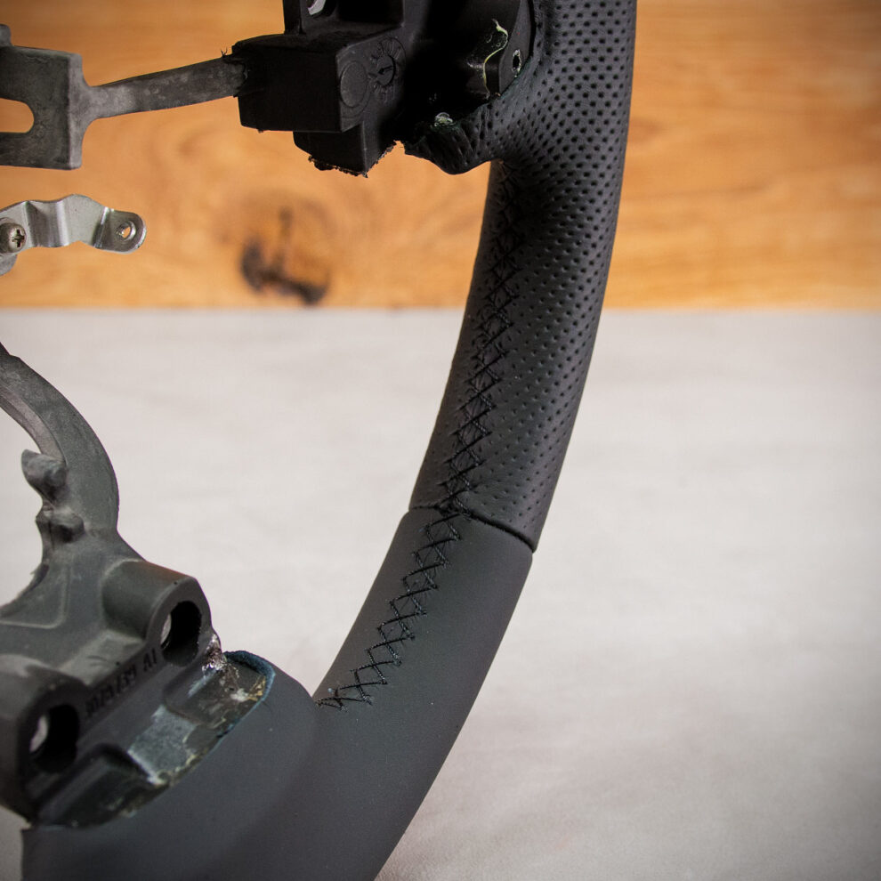 Modyfikacja i obszycie kierownicy Honda CR-V IV