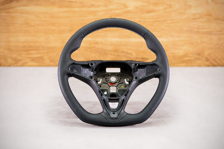 Modyfikacja i obszycie kierownicy Opel Astra K