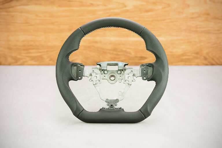 Modyfikacja i obszycie kierownicy Toyota Avensis T27