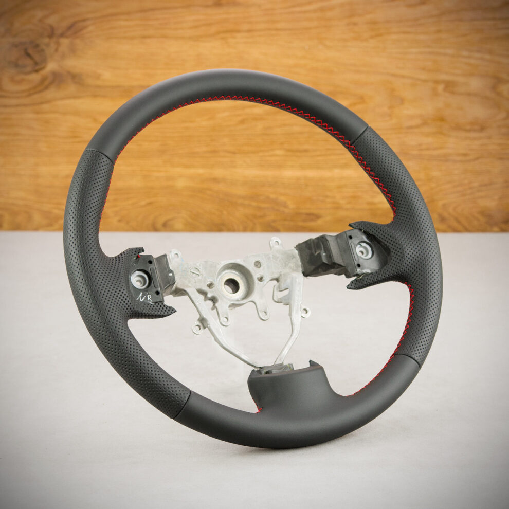 Obszycie kierownicy Subaru Impreza III