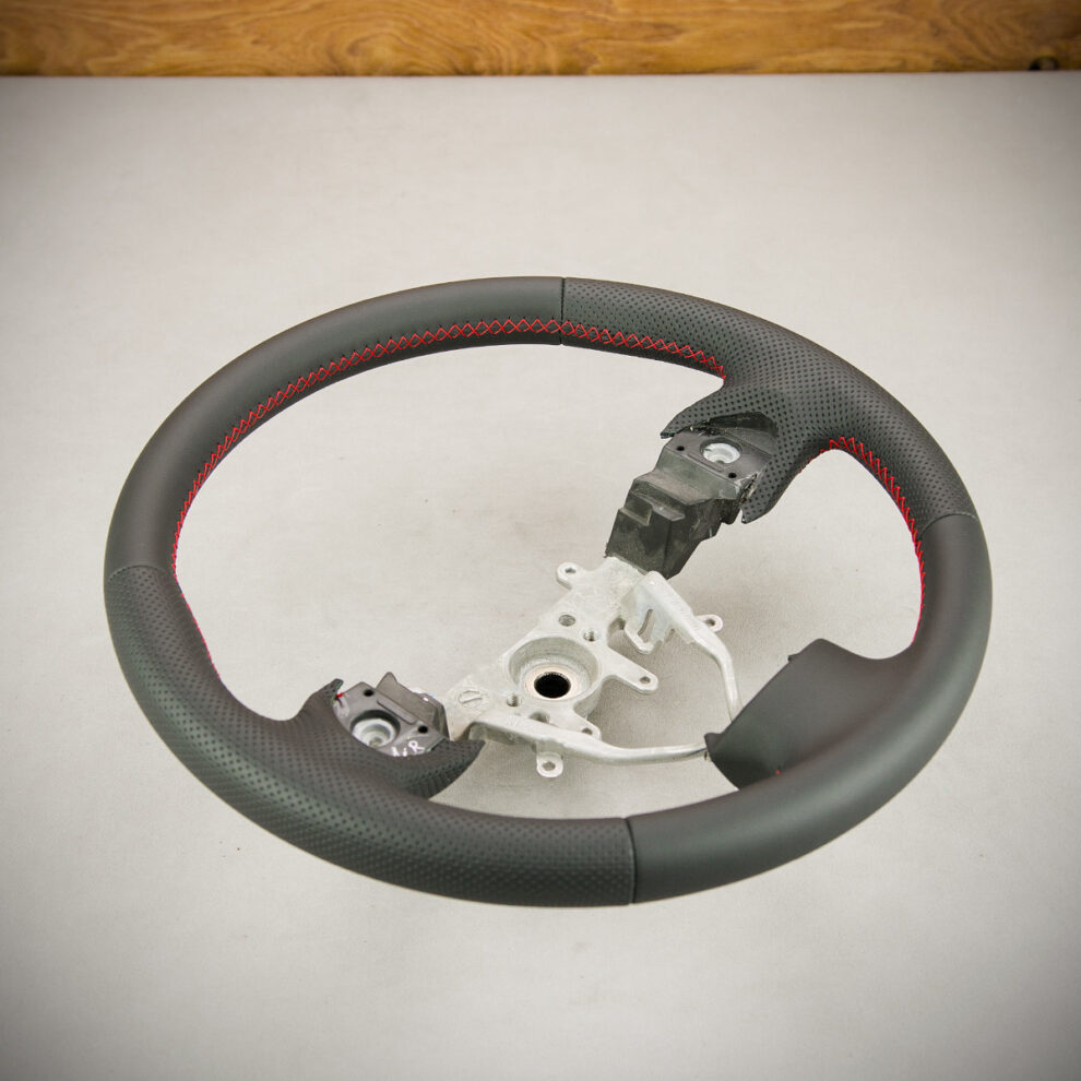 Obszycie kierownicy Subaru Impreza III