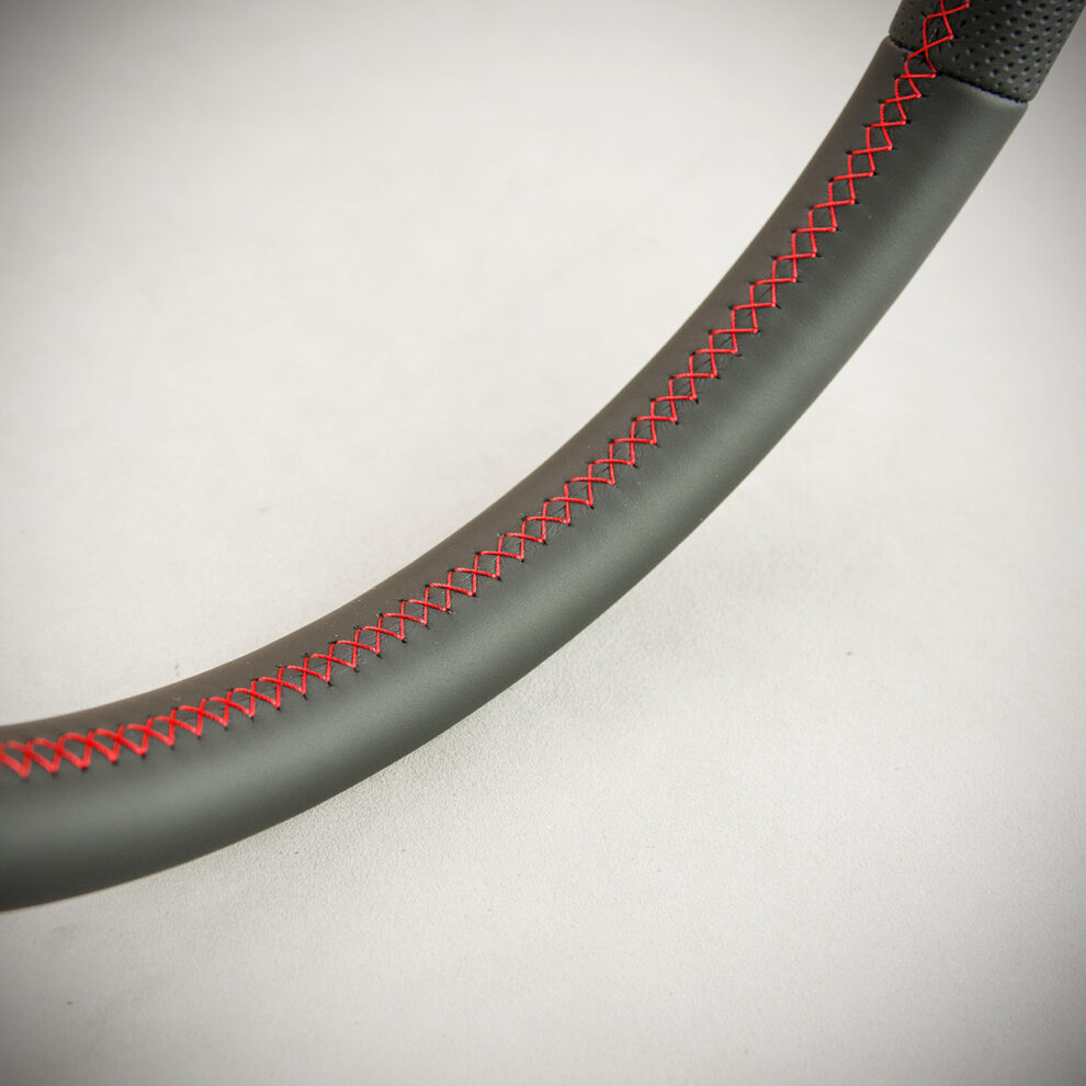 Obszycie kierownicy Subaru Impreza III