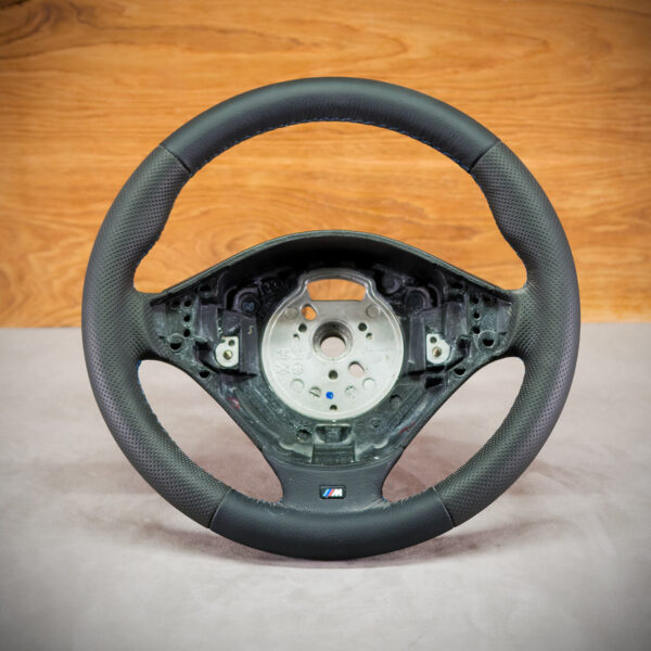 Kierownica BMW E39 przed obszyciem