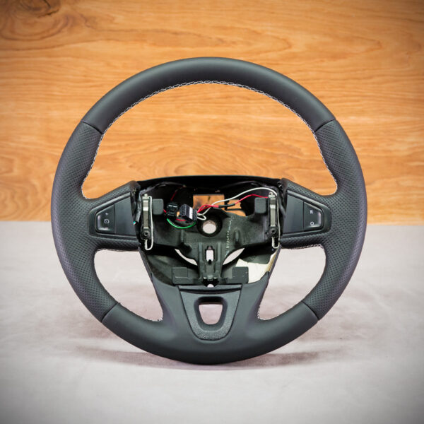 Kierownica Renault Scenic po obszyciu Kierownica Renault Scenic po obszyciu