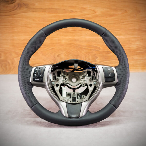 Kierownica Toyota Yaris III po obszyciu