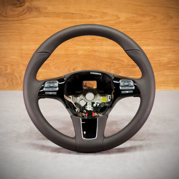 Kierownica Volkswagen Touareg po obszyciu