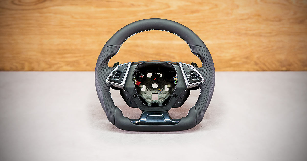 Modyfikacja i obszycie kierownicy Chevrolet Camaro VI