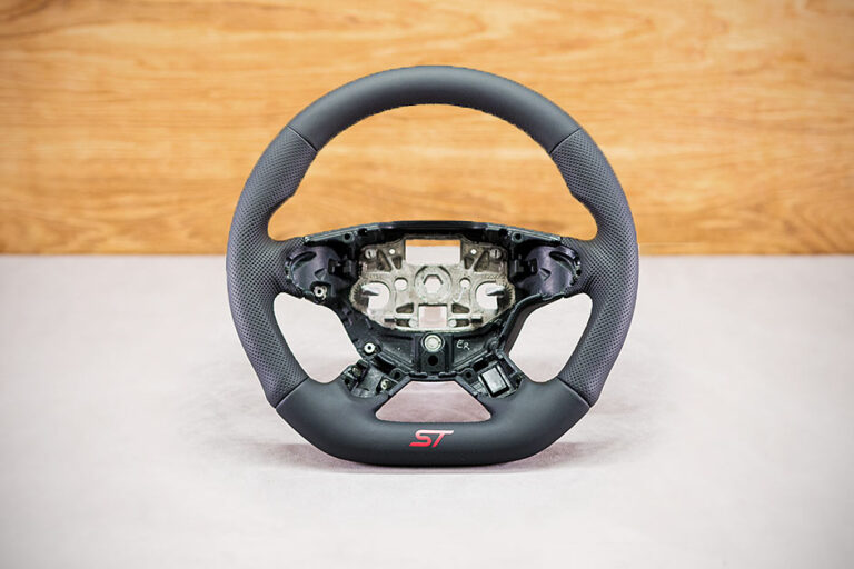 Modyfikacja i obszycie kierownicy Ford Transit Connect