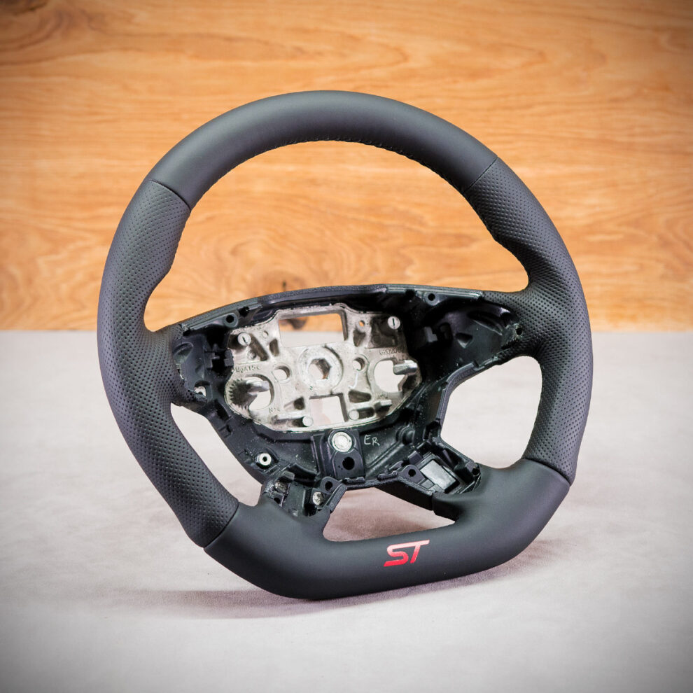 Modyfikacja i obszycie kierownicy Ford Transit Connect