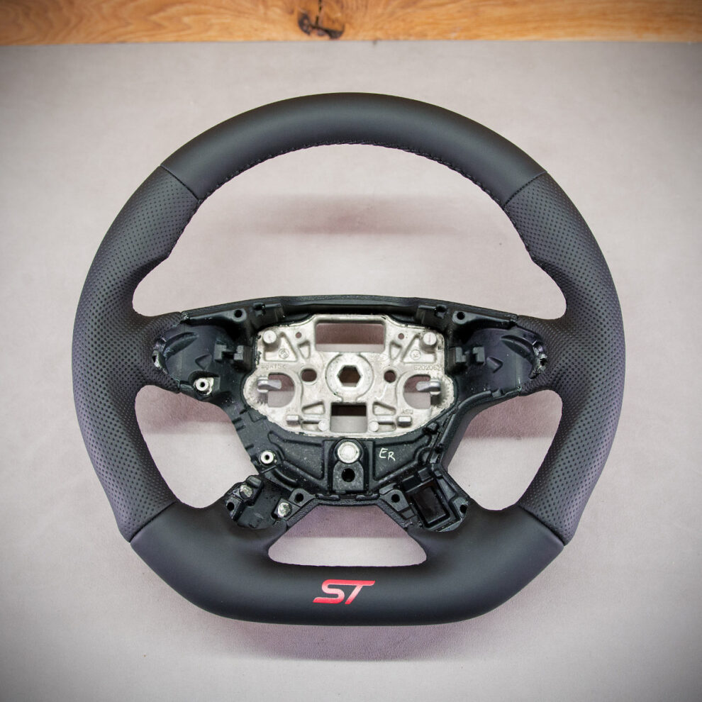 Modyfikacja i obszycie kierownicy Ford Transit Connect