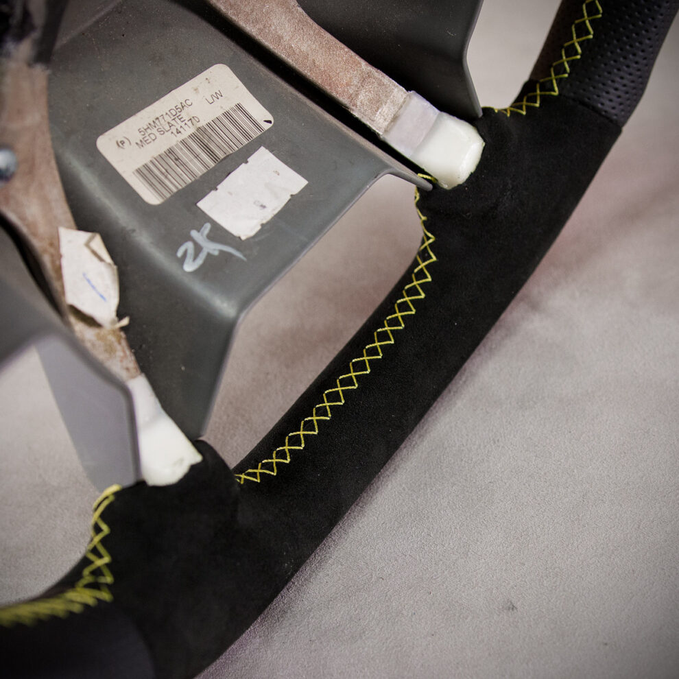 Modyfikacja i obszycie kierownicy Jeep Grand Cherokee