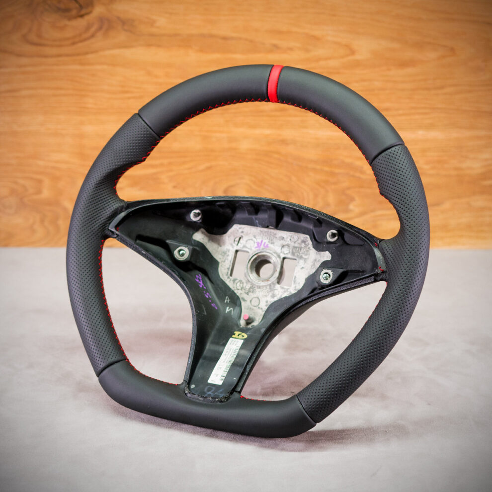 Modyfikacja i obszycie kierownicy Mercedes-Benz W204