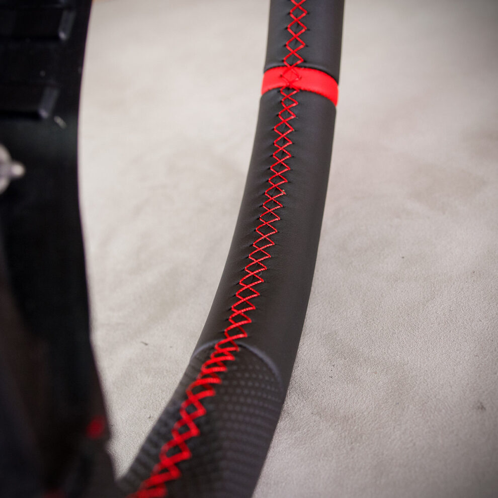 Modyfikacja i obszycie kierownicy Mercedes-Benz W204