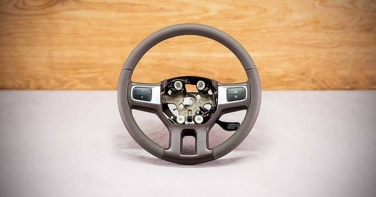 Obszycie kierownicy Dodge Ram IV Obszycie kierownicy Dodge Ram IV