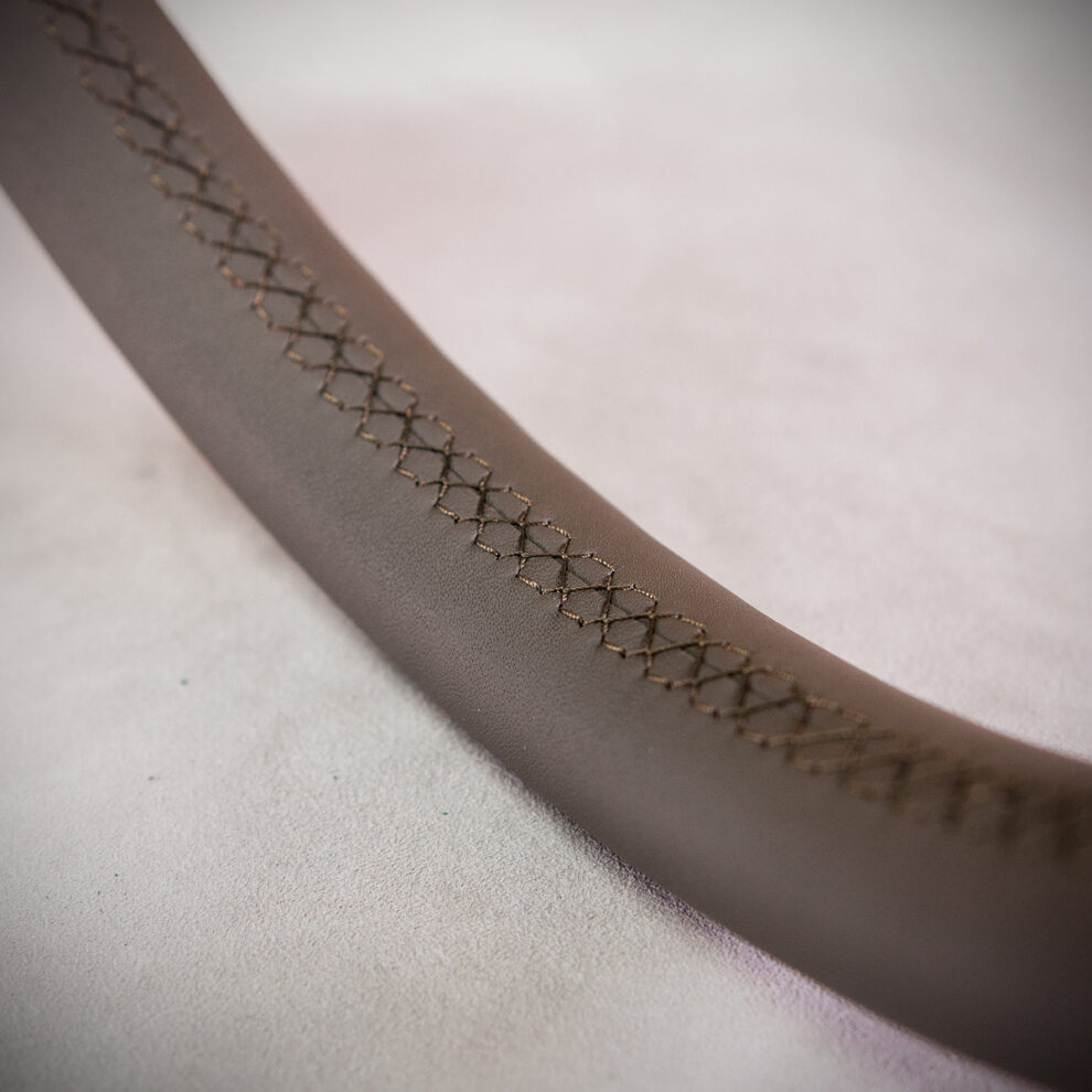 Obszycie kierownicy Dodge Ram IV