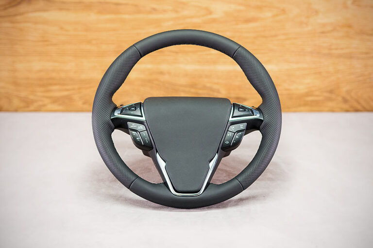 Obszycie kierownicy Ford Edge