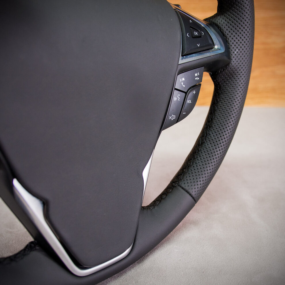 Obszycie kierownicy Ford Edge