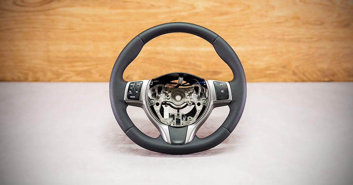 Obszycie kierownicy Toyota Yaris III