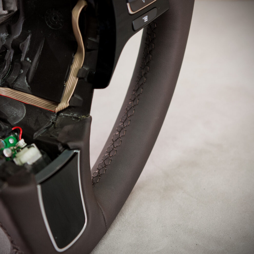 Obszycie kierownicy Volkswagen Touareg