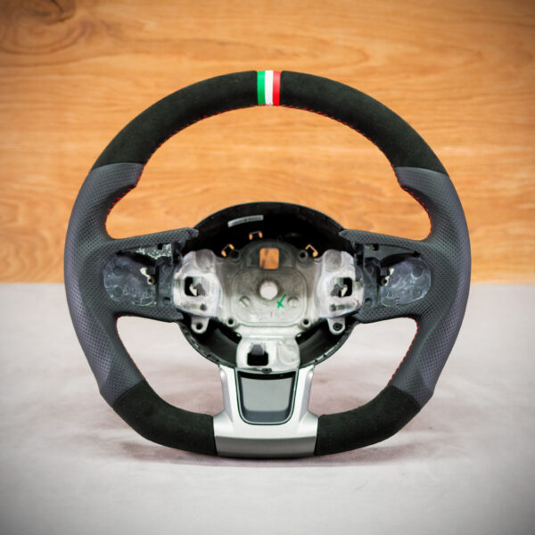 Kierownica Abarth 595 po modyfikacji Kierownica Abarth 595 po modyfikacji