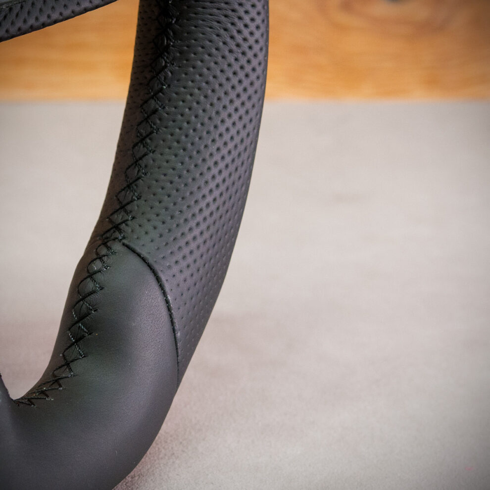 Modyfikacja i obszycie kierownicy Honda Civic X