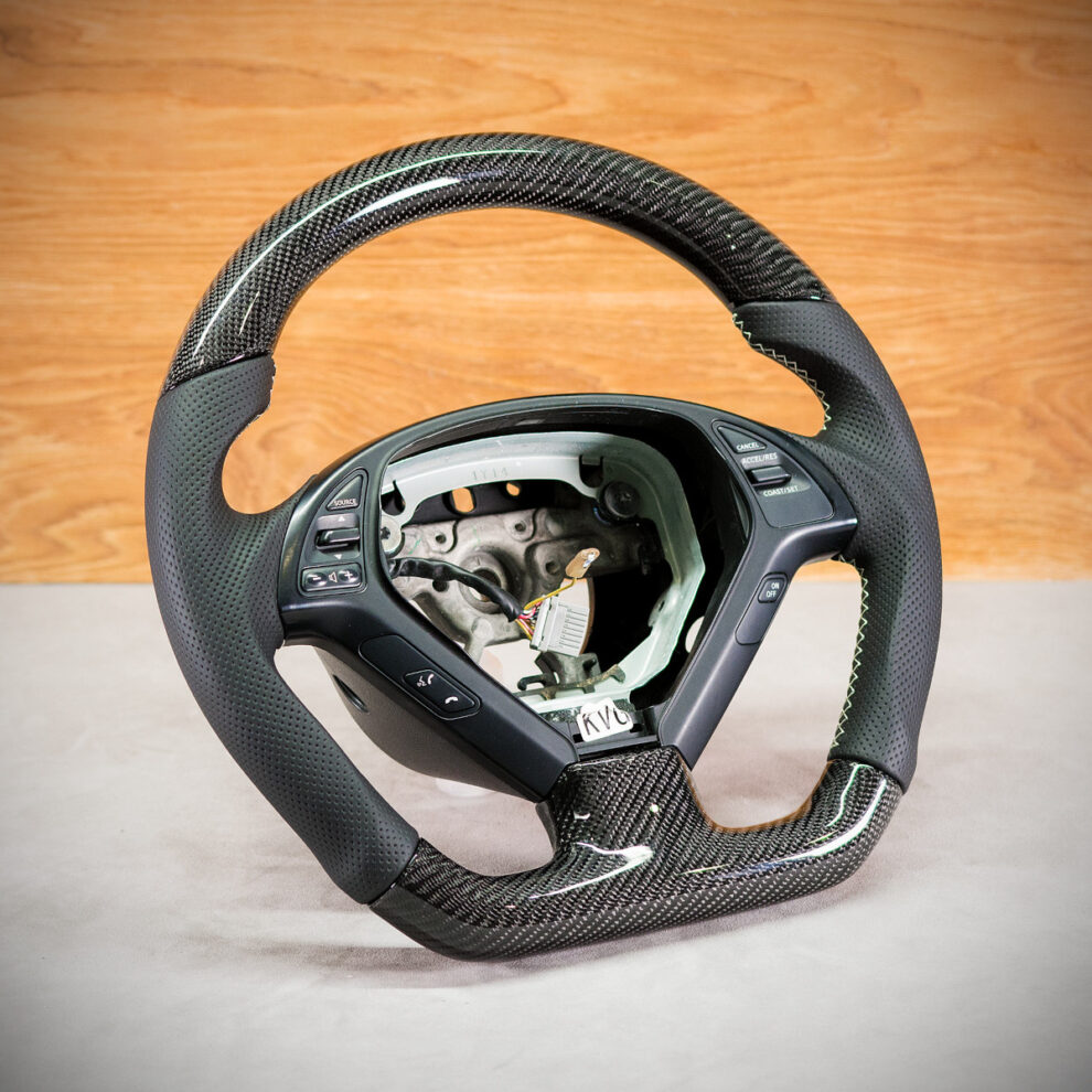 Modyfikacja i obszycie kierownicy Infiniti G37 Coupe