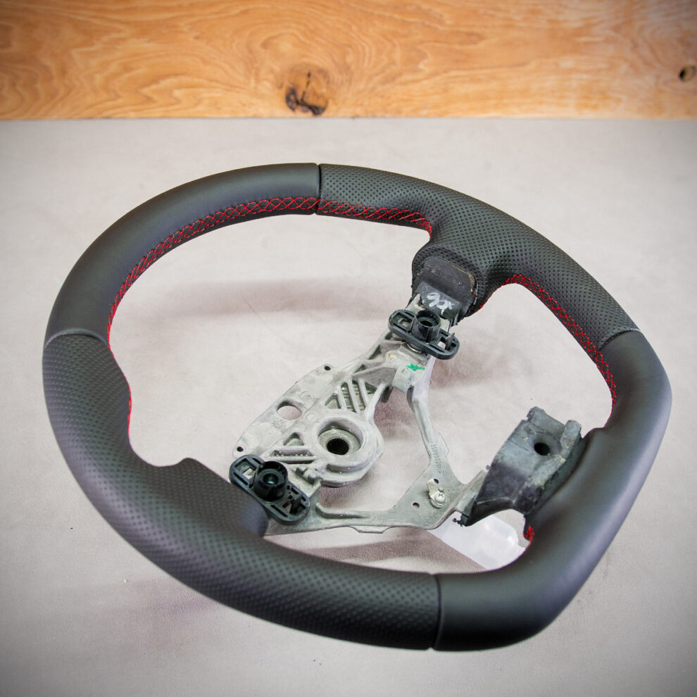 Modyfikacja i obszycie kierownicy Nissan Qashqai