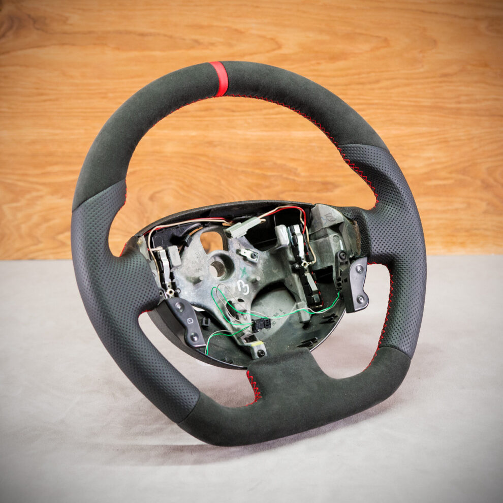 Modyfikacja i obszycie kierownicy Renault Megane II