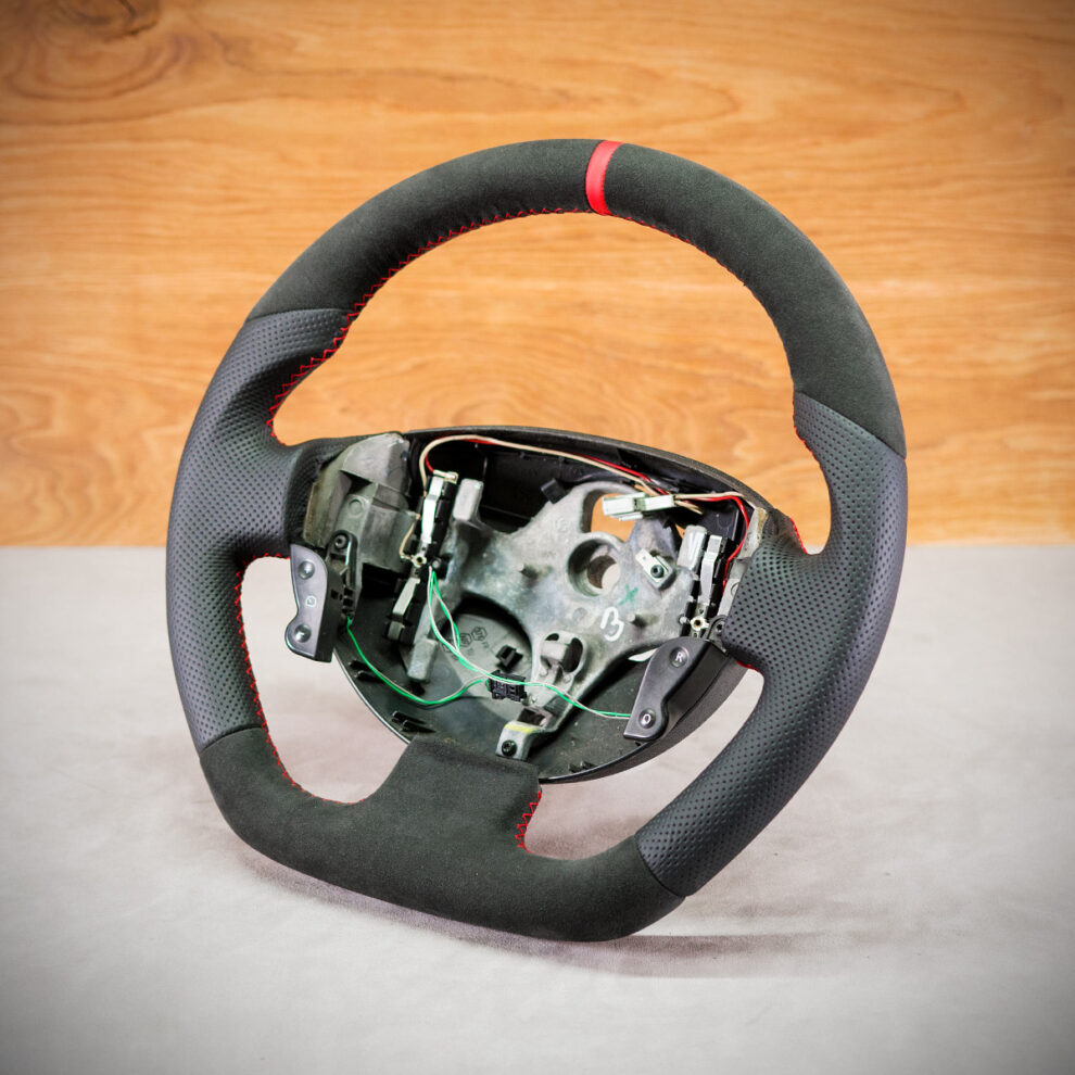 Modyfikacja i obszycie kierownicy Renault Megane II