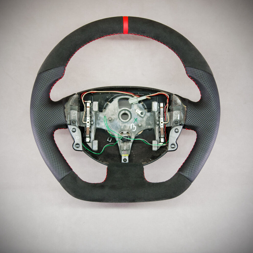 Modyfikacja i obszycie kierownicy Renault Megane II