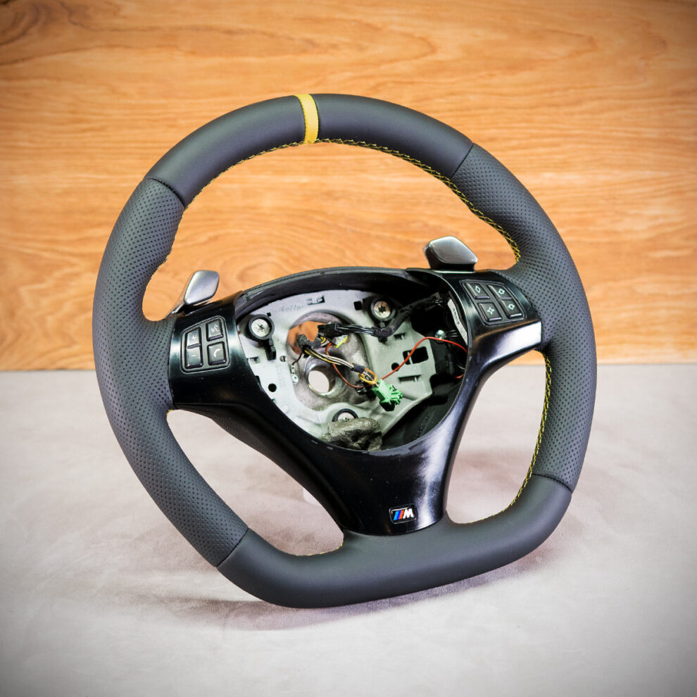 Modyfikacja i obszycie kierownicy BMW E93