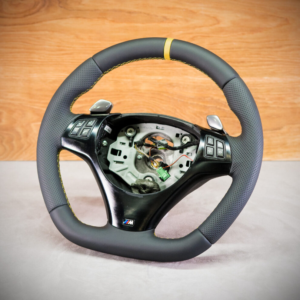 Modyfikacja i obszycie kierownicy BMW E93