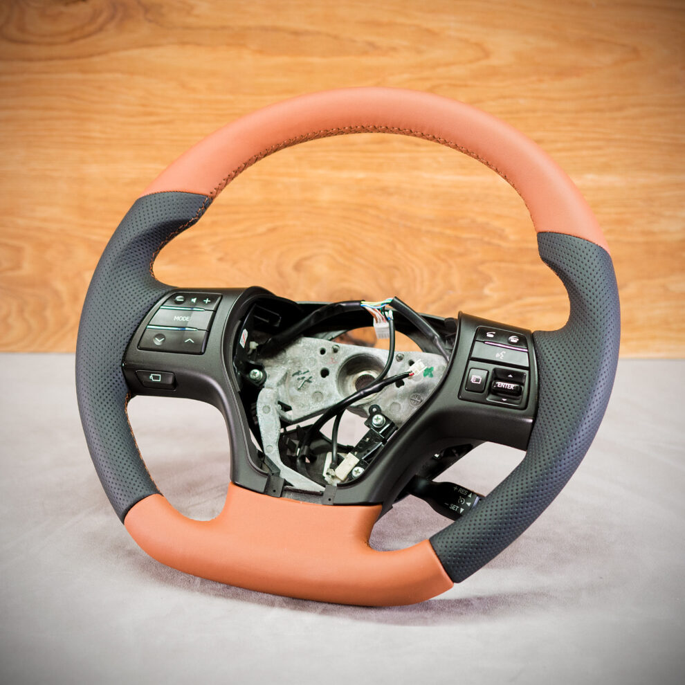 Modyfikacja i obszycie kierownicy Lexus RX