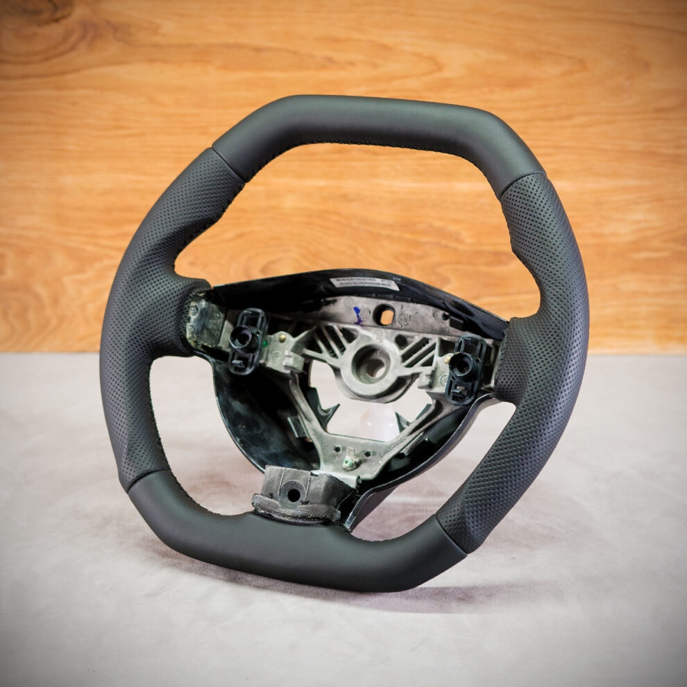 Modyfikacja i obszycie kierownicy Nissan NV200