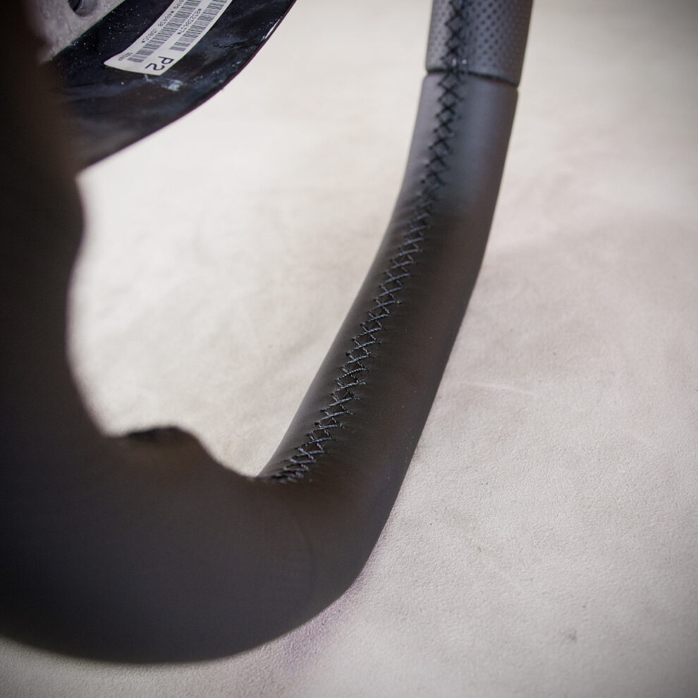 Modyfikacja i obszycie kierownicy Nissan NV200