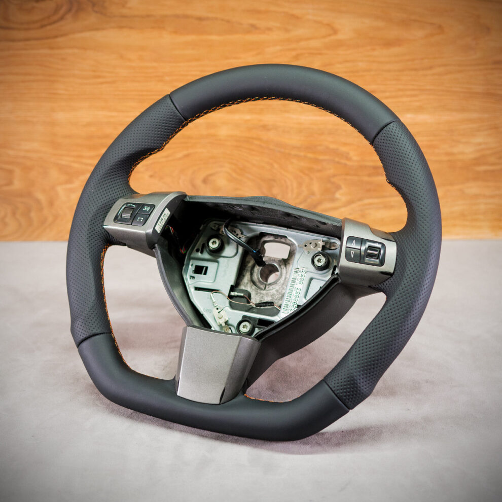 Modyfikacja i obszycie kierownicy Opel Vectra C